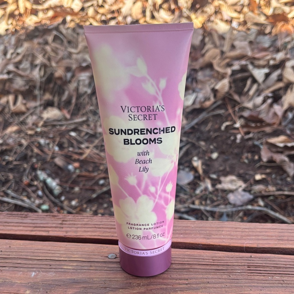New ~ Victoria's Secret Sundrenched Blooms Lotion